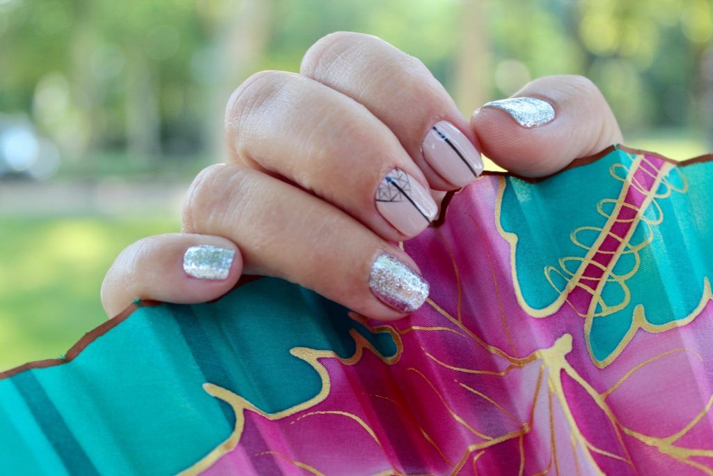 Manicura minimalista